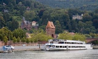 Ocean Cruise vs. River Cruise- Which Is Best For You?