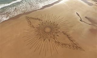 Artist Creates Amazing Beach Art Using Stones
