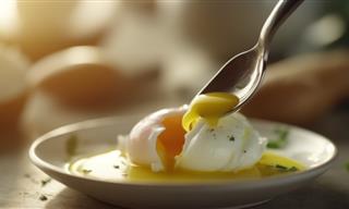 A Viral Egg Poaching Hack That Actually Works
