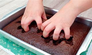Here's a Brownie Cake You Can Scoop With a Spoon