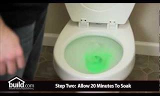 How to Unclog the Toilet Without a Plunger...