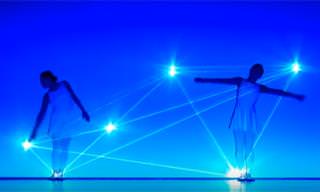 WATCH: Dance Combines With Light For a Spectacular Show