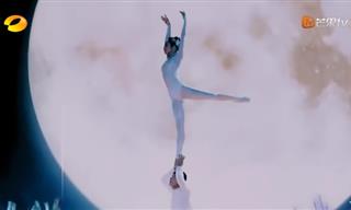 Video: When Ballet Meets Acrobatics