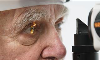 How to Treat Age-Related Macular Degeneration