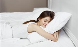 Looking to Pick the Right Pillow? These Tips Will Help