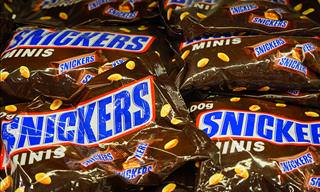 WARNING: Possible Plastic In Mars and Snickers Bars