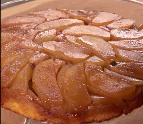 Apple Upside Down Cake | Recipes & Drinks - BabaMail