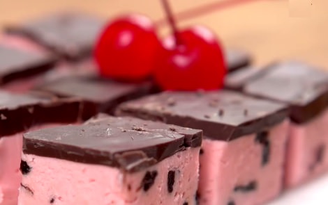 Recipe: Cherry and Chocolate Two Tone Fudge