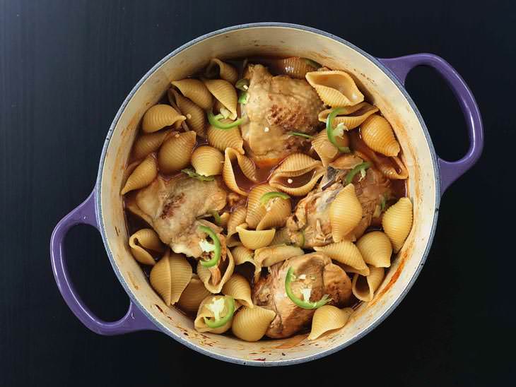 Libyan Chicken Pasta Dish