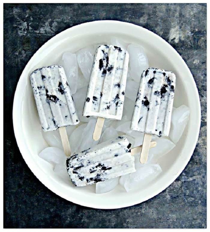 Cookies and Cream Popsicle  