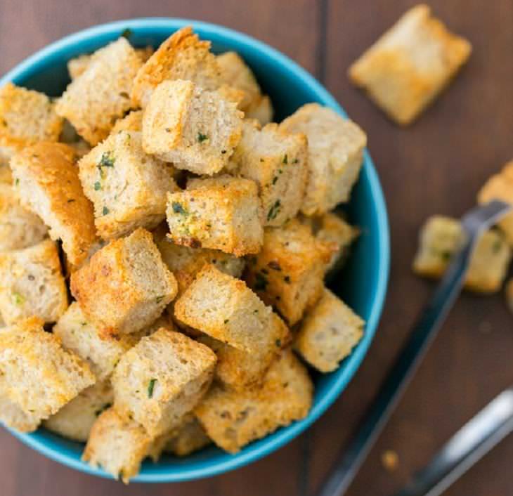 French-Style Garlic Croutons
