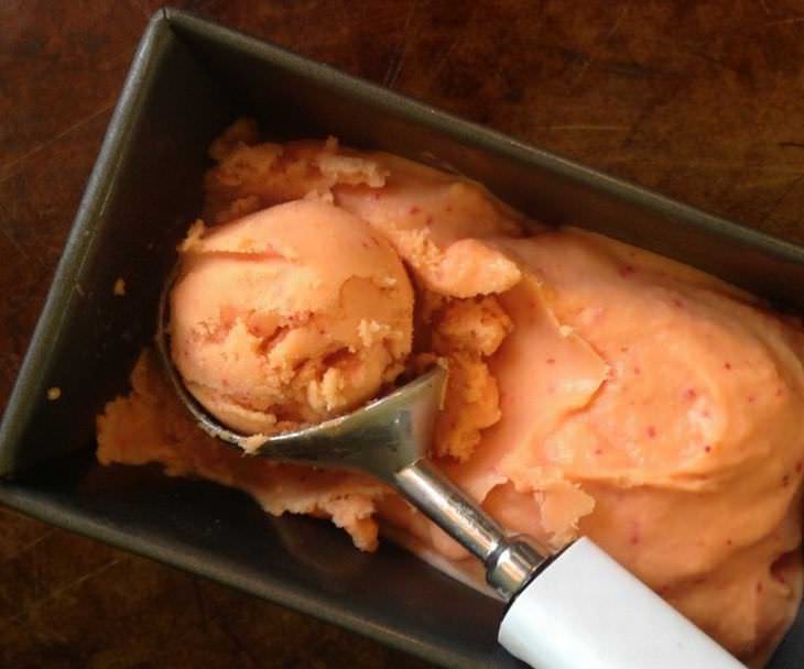 Sophisticated Peach Ice Cream