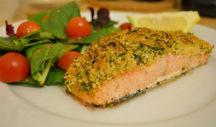 Panko Salmon & Spinach Salad