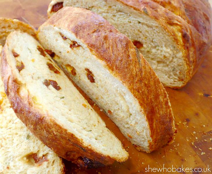 Parmesan and Dried Tomato Bread Loaf 