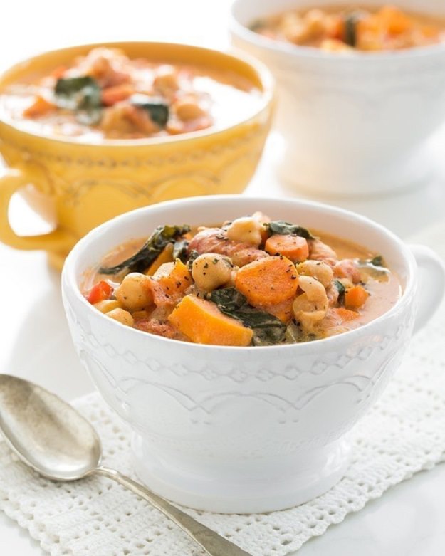 Cashew and Chickpeas Vegetable Soup