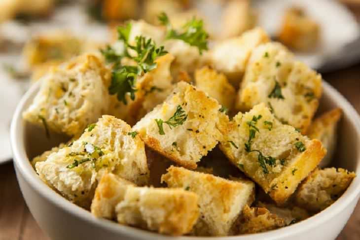 Italian-Style Herb Croutons
