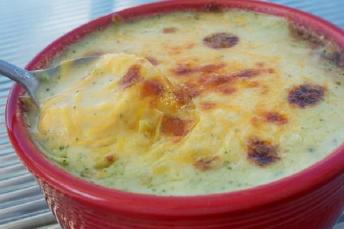 Cheesy Broccoli and Cheddar Soup