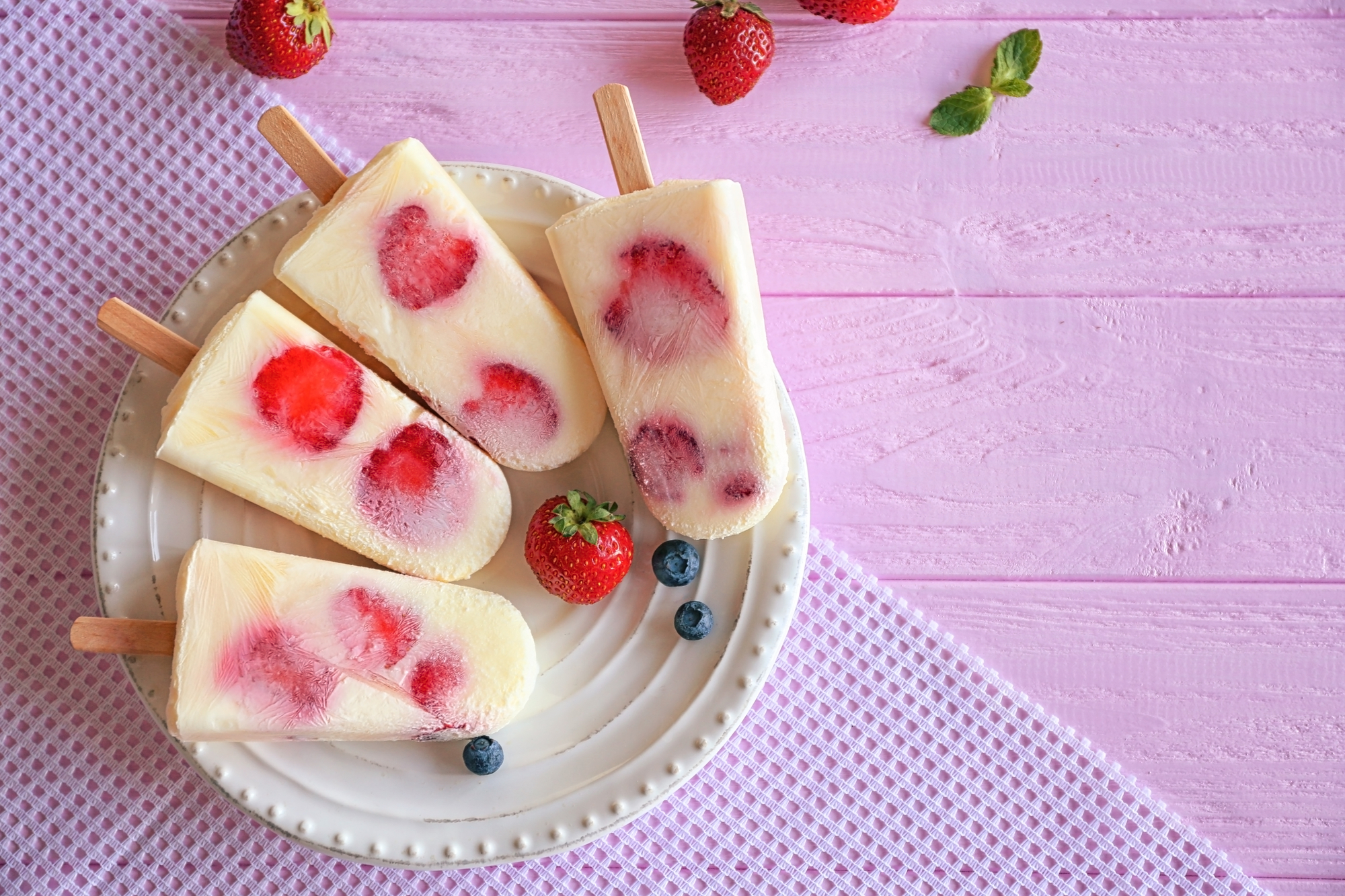 Fro-Yo Strawberry Popsicles