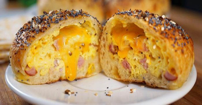 Breakfast Bagel Bombs