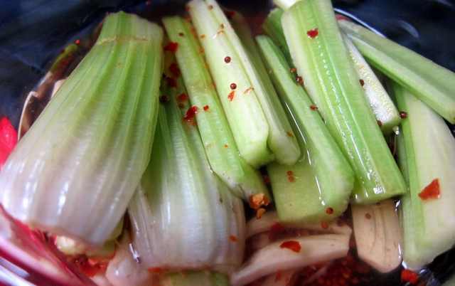 Mildly Pickled Celery Stalks