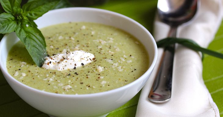 Chilled Lettuce Soup