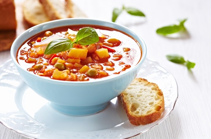 Minestrone Soup With Red Wine